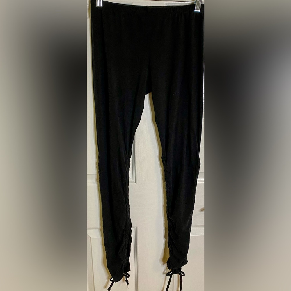 AURORA WOMENS BLACK LEGGINGS